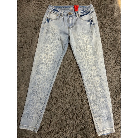 Cristina Denim - Cristina Women's‎ Floral Embroidered Light Wash Denim Jeans Size 4